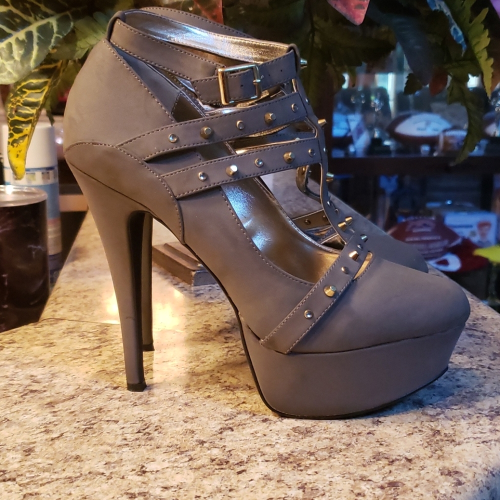 Heels 👠